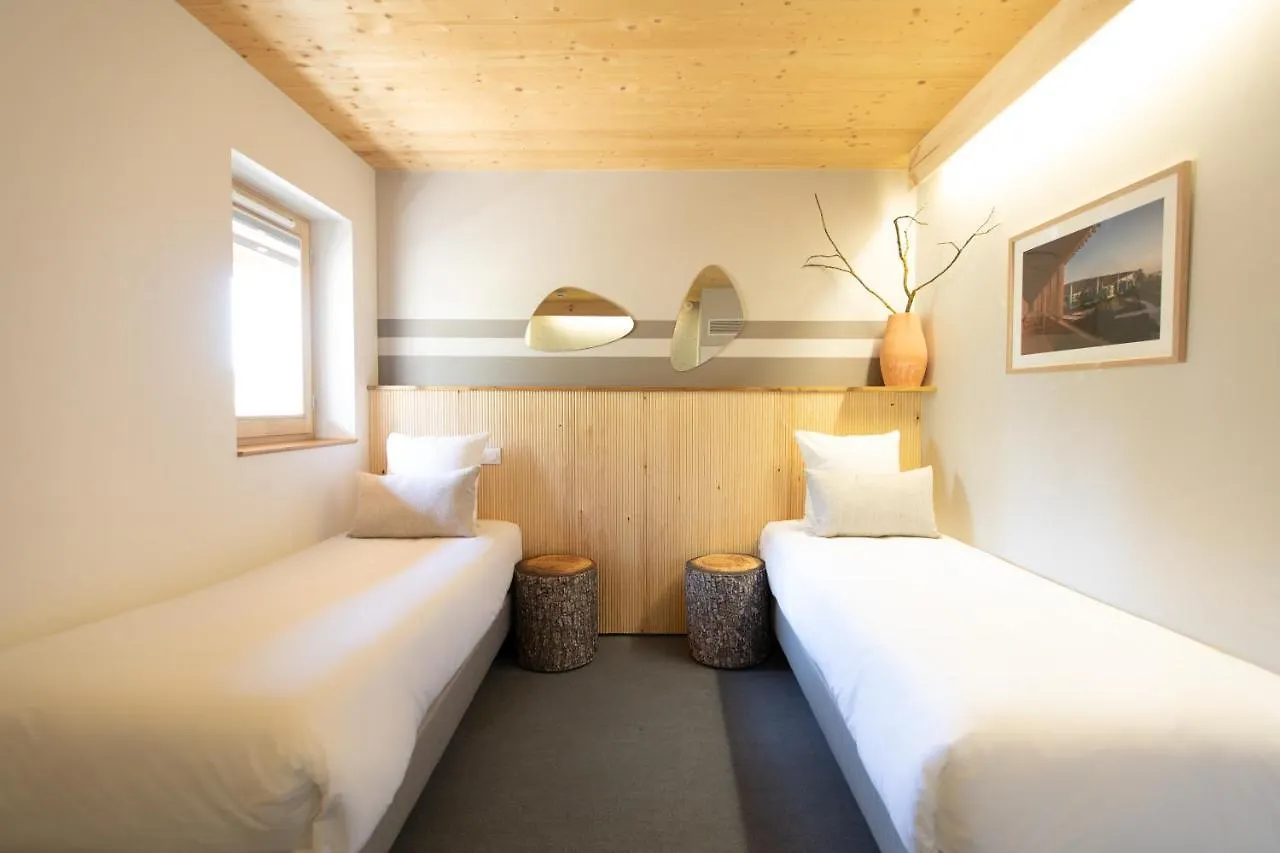 Hotel thecamp hôtel Eco Lodge- Aix en Provence Aix-en-Provence