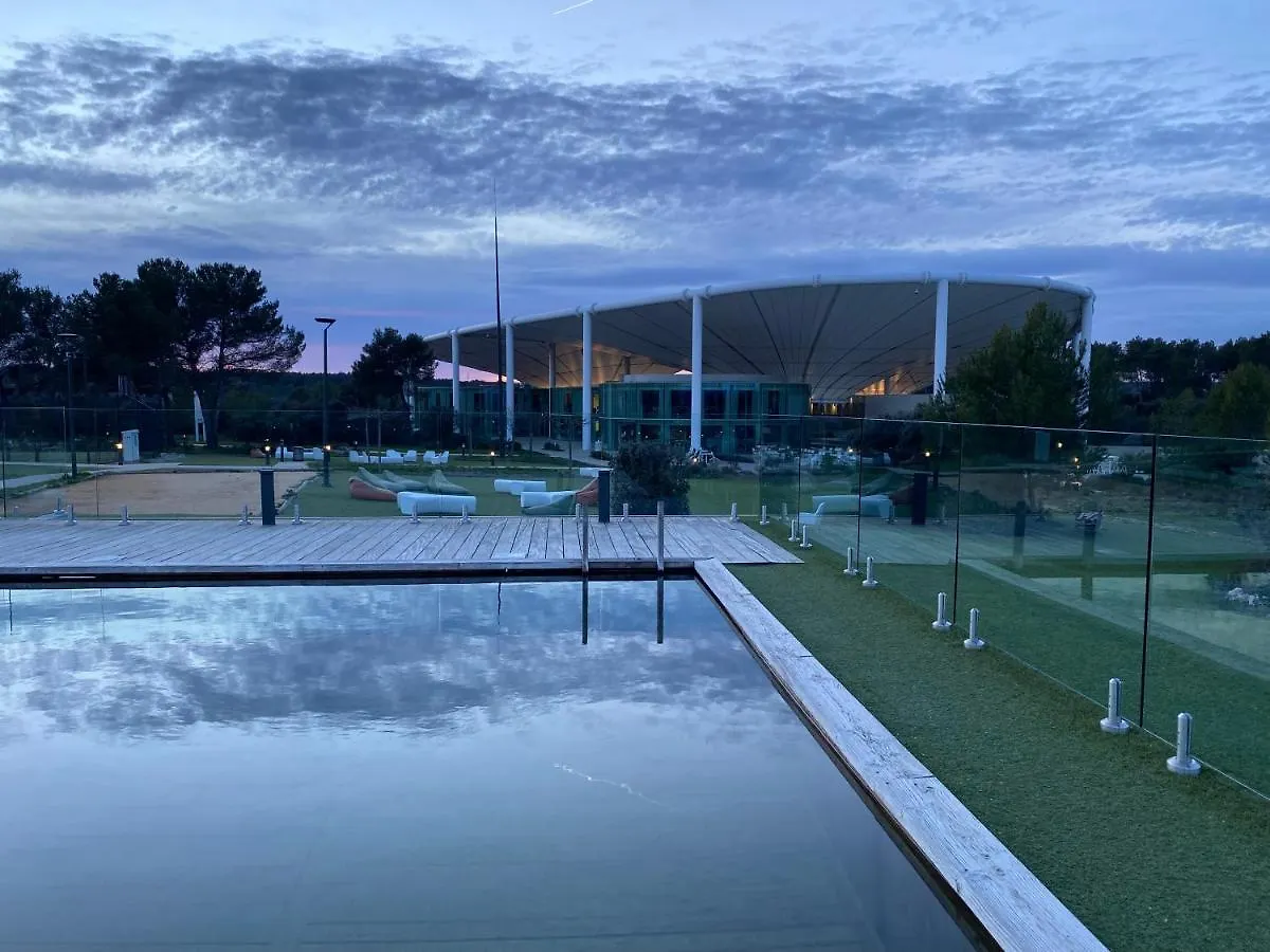 Hotel thecamp hôtel Eco Lodge- Aix en Provence Aix-en-Provence